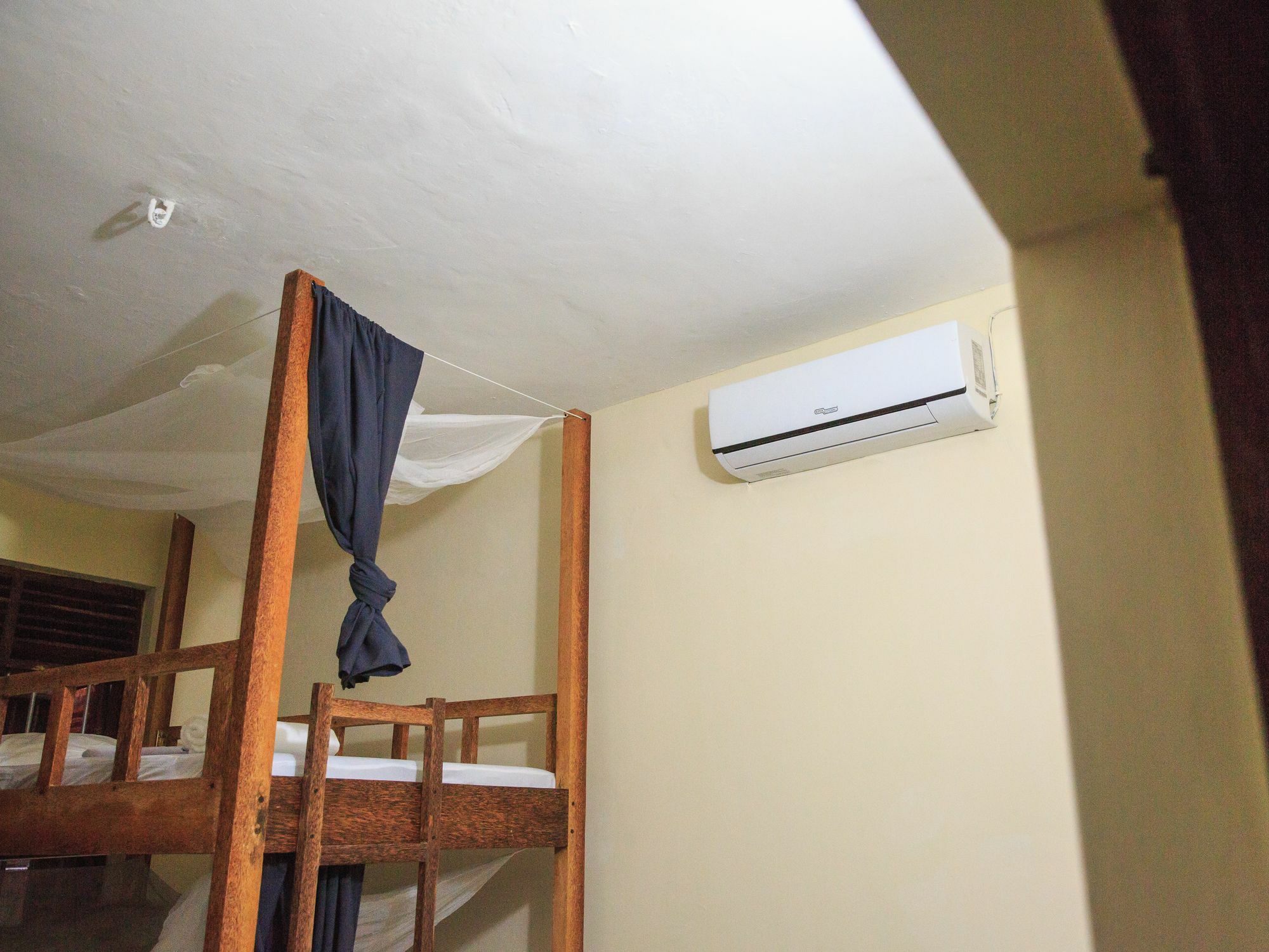 Hostel To Stone Town *